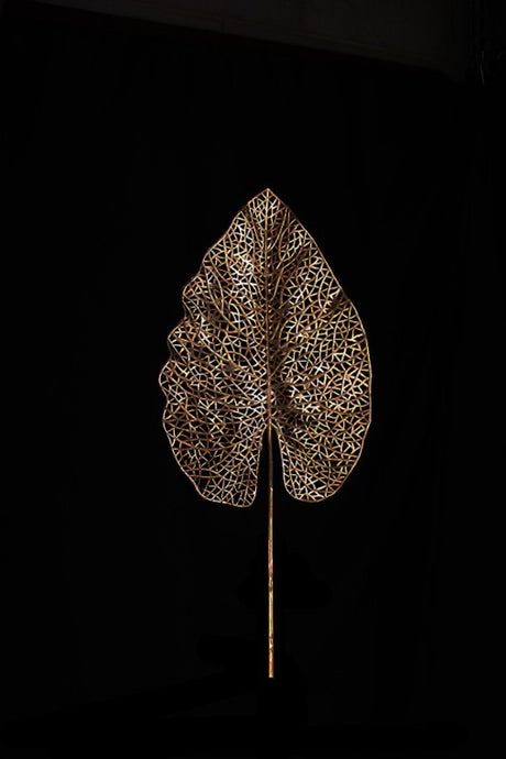 Set of 4 artificial Skeleton Arum Leaves with geometric lines and gold finish, perfect for elegant decor.