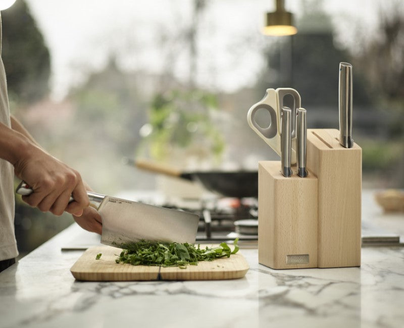 Joseph Joseph Elevate Fusion knife set with 3 essential knives, scissors, and elegant beechwood block for efficient cooking.