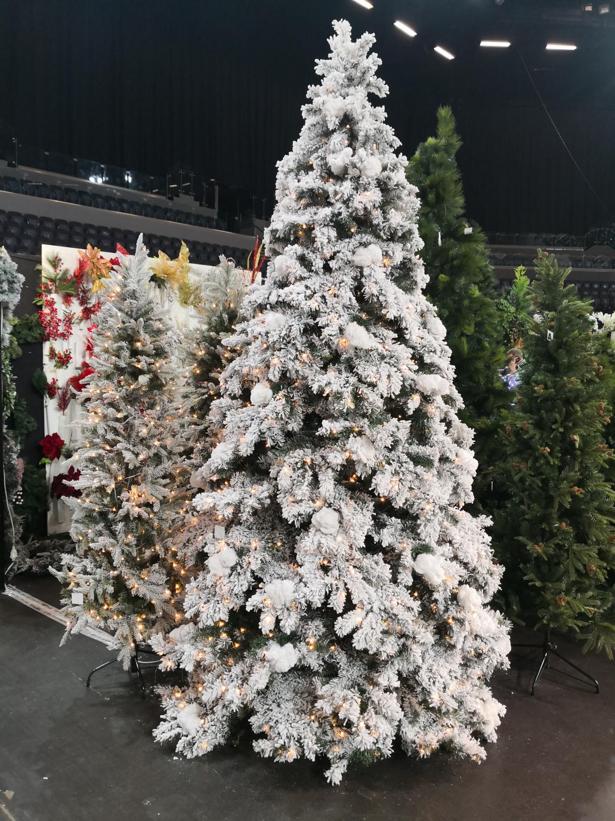 Christmas Tree -Tree – 10? Heavy Snowy Pine Tree With 1100 Lights