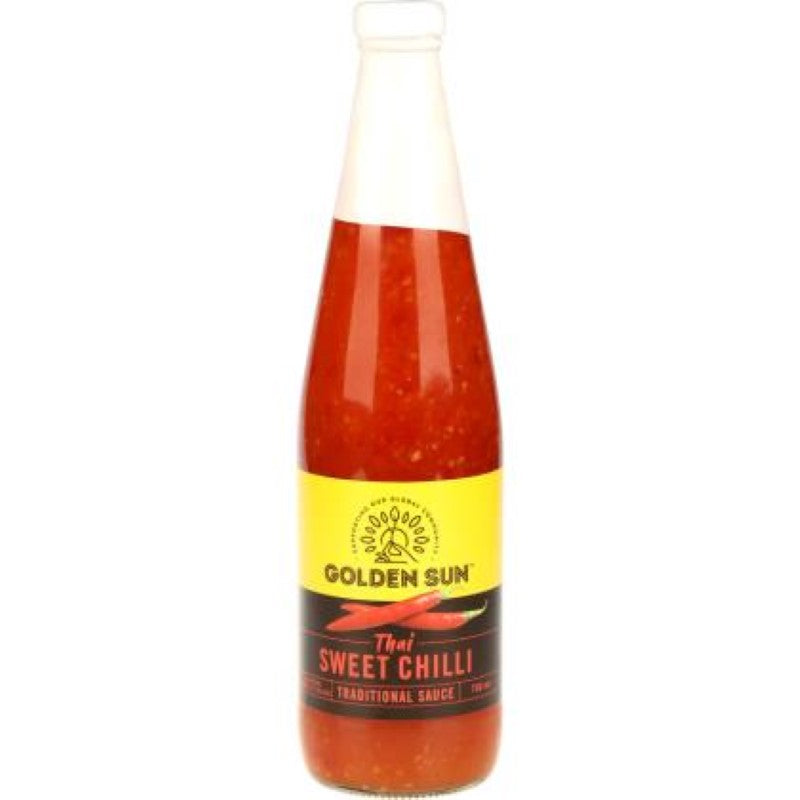 Golden Sun Sweet Thai Chilli Sauce 700ml bottle, featuring a sweet and spicy blend for enhancing various dishes.