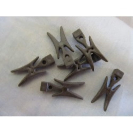 Durable 22mm boat cleat for securing mooring lines, enhancing accessibility and safety in marine environments.