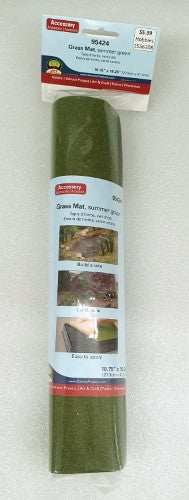 Summer Green Mat 273x412mm for model scenery, perfect for dioramas and trains, mimicking lush natural grass.