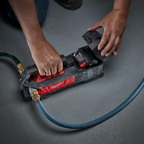 M18 Cordless Transfer Pump Skin M18TP-0 - Milwaukee