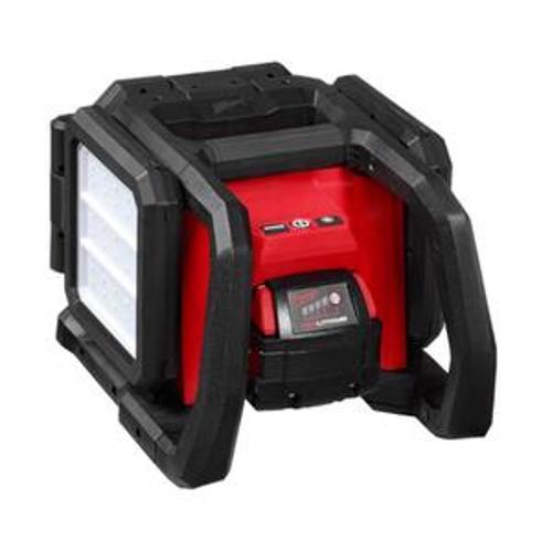 M18 Three Panel Flood Light - Milwaukee