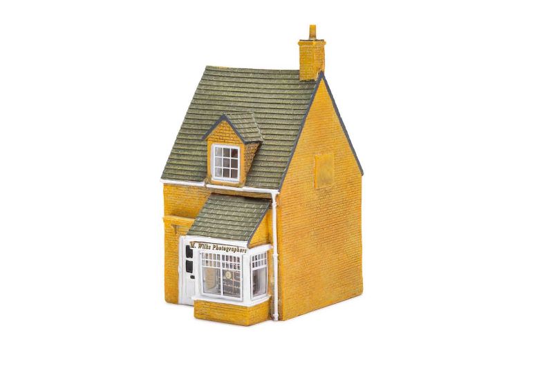 Hornby - Photographic Shop M.Wilks