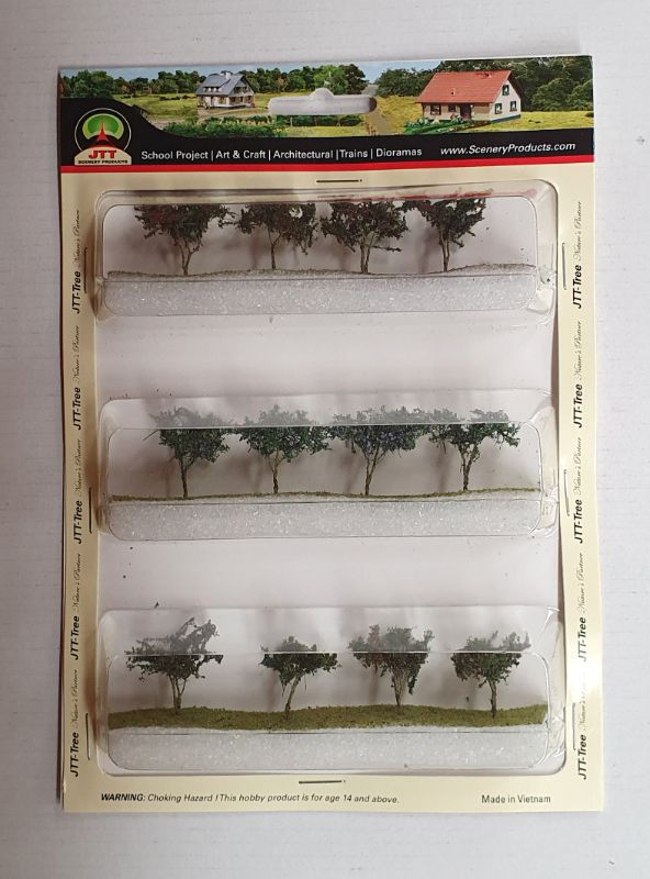 Vibrant set of 12 HO scale berry plants, perfect for enhancing model railways and dioramas with realistic detail.
