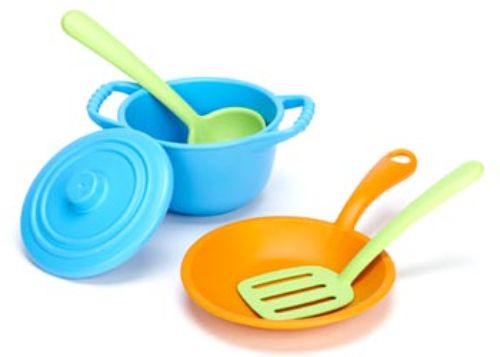 Eco-friendly Green Toys Chef Set featuring recycled plastic cooking tools for imaginative culinary play in young children.