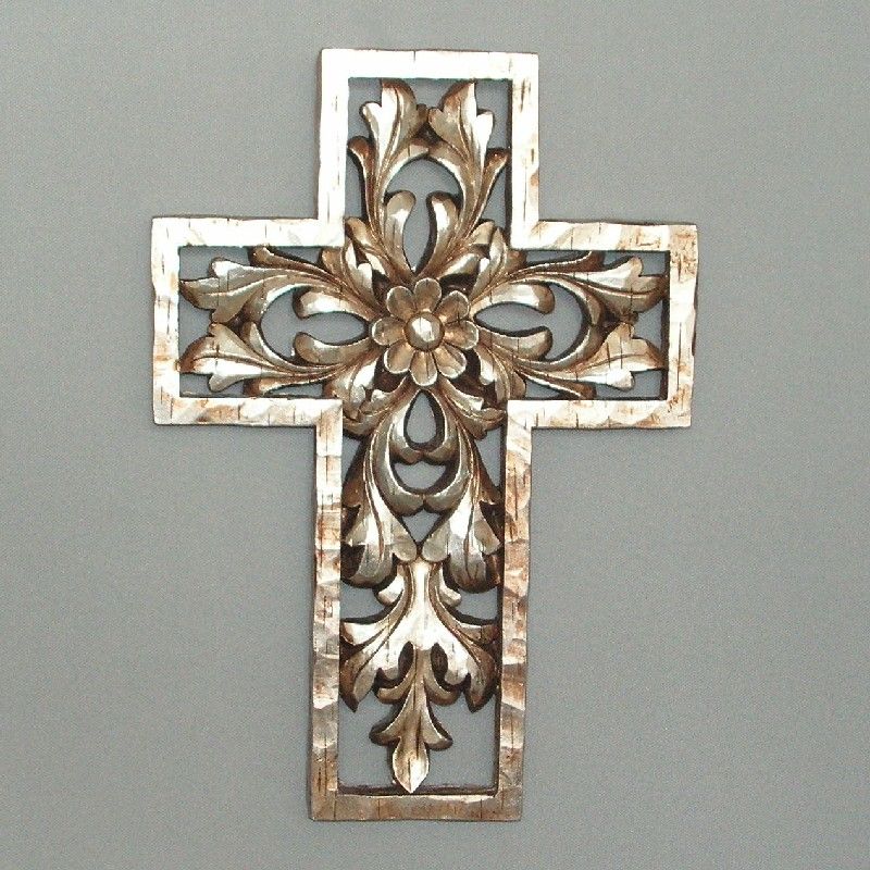 Floral cross ornament measuring 21 x 30 cm, beautifully designed for decoration and spiritual inspiration.