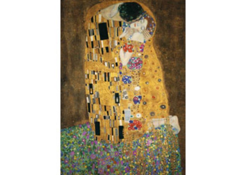 Ravensburger 1000pc puzzle featuring Klimt's iconic artwork, 'The Kiss', designed for art lovers and puzzle enthusiasts.