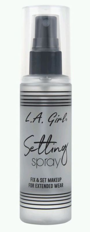 LA Girl Setting Spray 80ml: A hydrating setting spray with glycerin for long-lasting, flawless makeup in any condition.