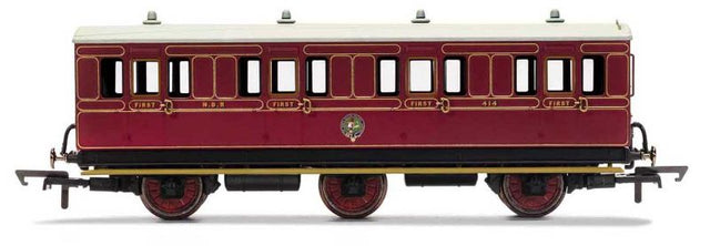 Hornby zNBR 6WC 1st Class Coach featuring fitted gas lights and a Maglight system for model railway enthusiasts.