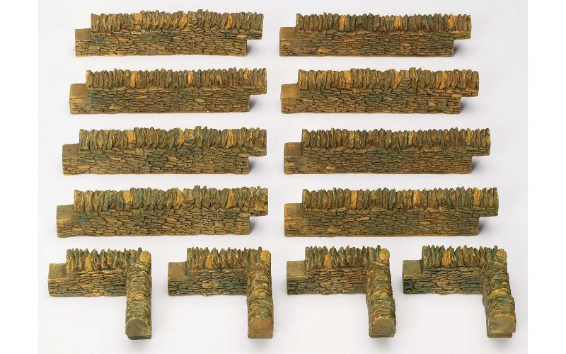 Hornby Cotswold Wall Pack #1 featuring textured stone sections for realistic model railway scenery and countryside aesthetics.