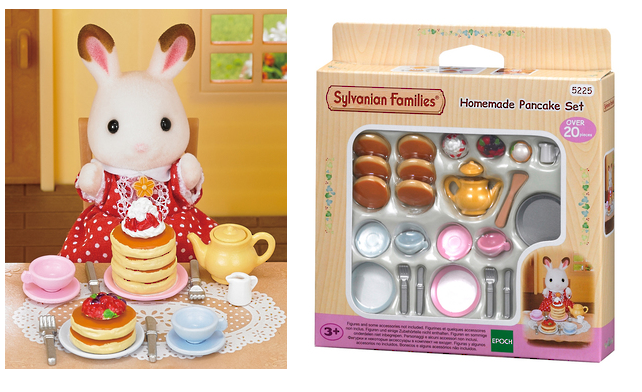 Homemade pancake set with accessories for Sylvanian Families, perfect for enjoying pancakes in the garden with friends.