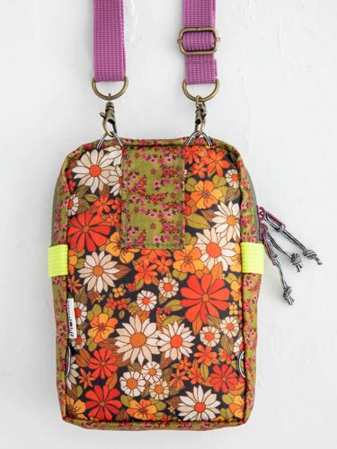 8 In 1 Pocket Crossbody Bag - Ditsy Garden
