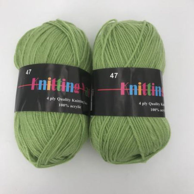 Vibrant #47 knitting yarn set (6x100g) for cozy sweaters, stylish scarves, and more, perfect for all skill levels.