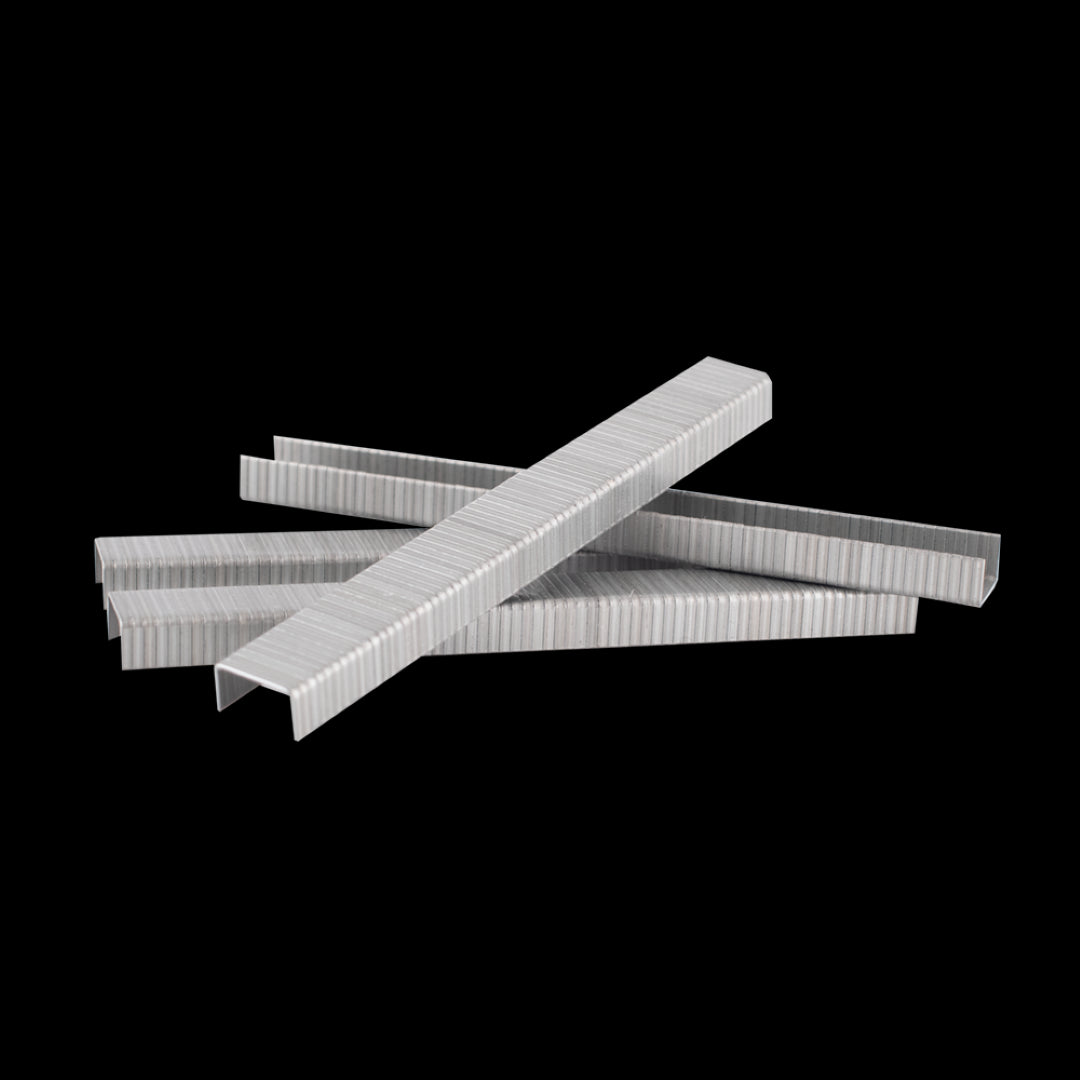 APEXON 6mm heavy-duty staples with zinc coating, 3750 count, designed for reliable stapling in various projects.