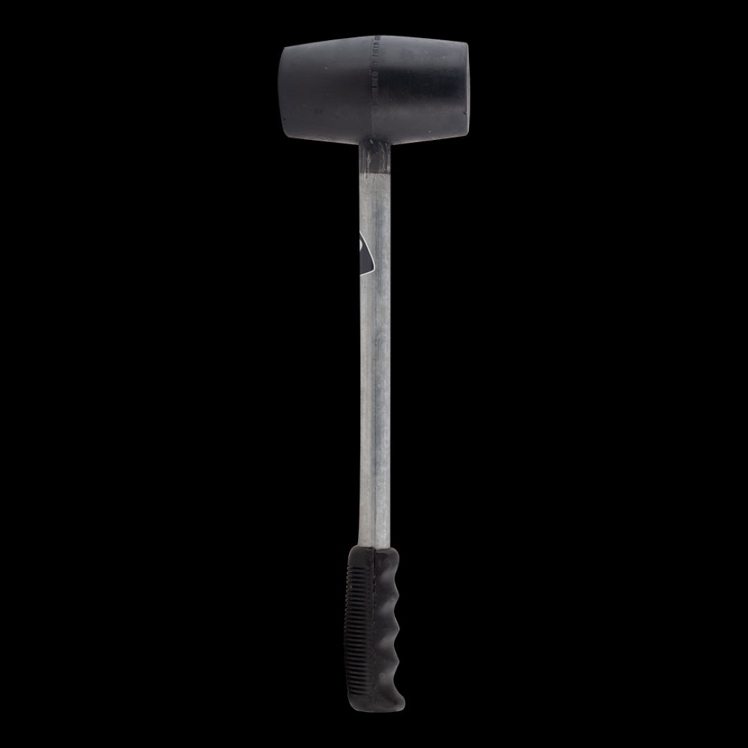 Field Rubber Mallet with a 38cm steel handle, durable rubber head, and ergonomic grip for comfort in DIY and professional tasks.