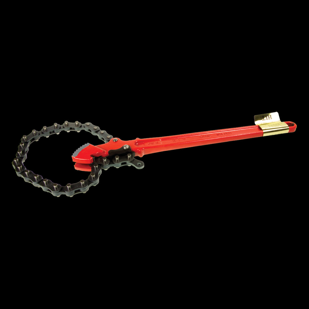 HIT 390mm Chain Pipe Wrench with forged I Beam handle, ideal for tight spaces and various pipe fittings, lightweight and portable.