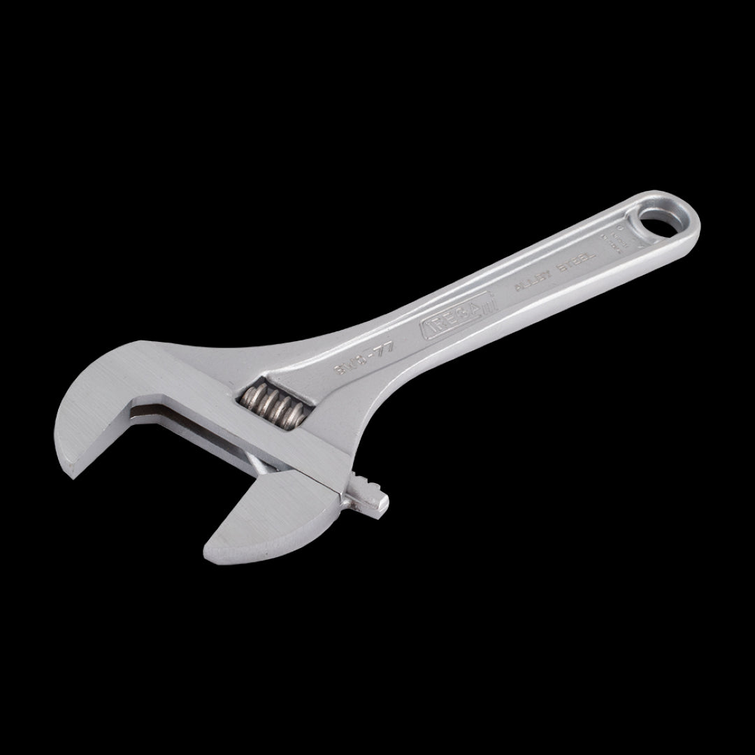 IREGA Super Wide Opening Adjustable Wrench displaying a 200mm length and 39mm jaw capacity, designed for efficient use in tight spaces.