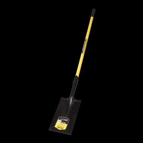 STANWAY Square Mouth Spade with long fiberglass handle, 250mm x 300mm steel head, foot tread for easy soil penetration.