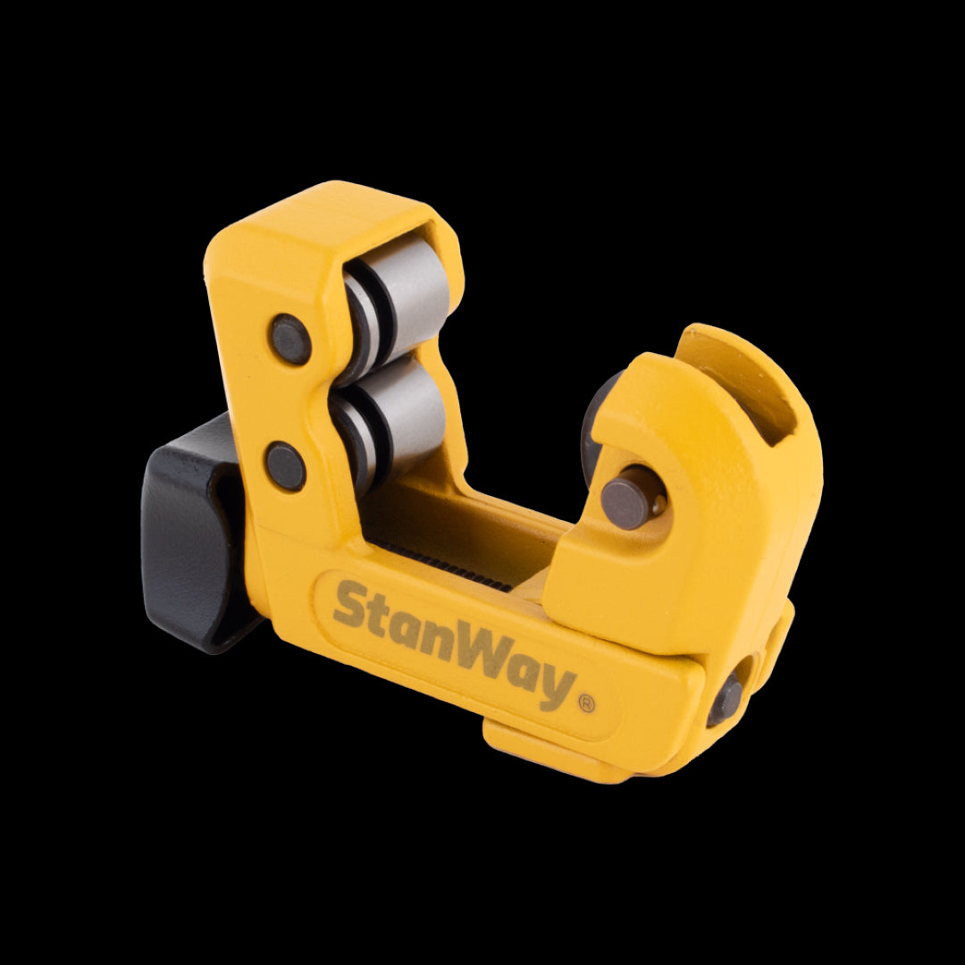 STANWAY Basick Pipe Cutter for aluminum and copper pipes, 3-25mm capacity, ergonomic design for ease of use in tight spaces.