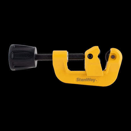 Compact STANWAY Basick Pipe Cutter for precise cuts on 3-30mm aluminum and copper pipes, featuring ergonomic design and easy blade change.