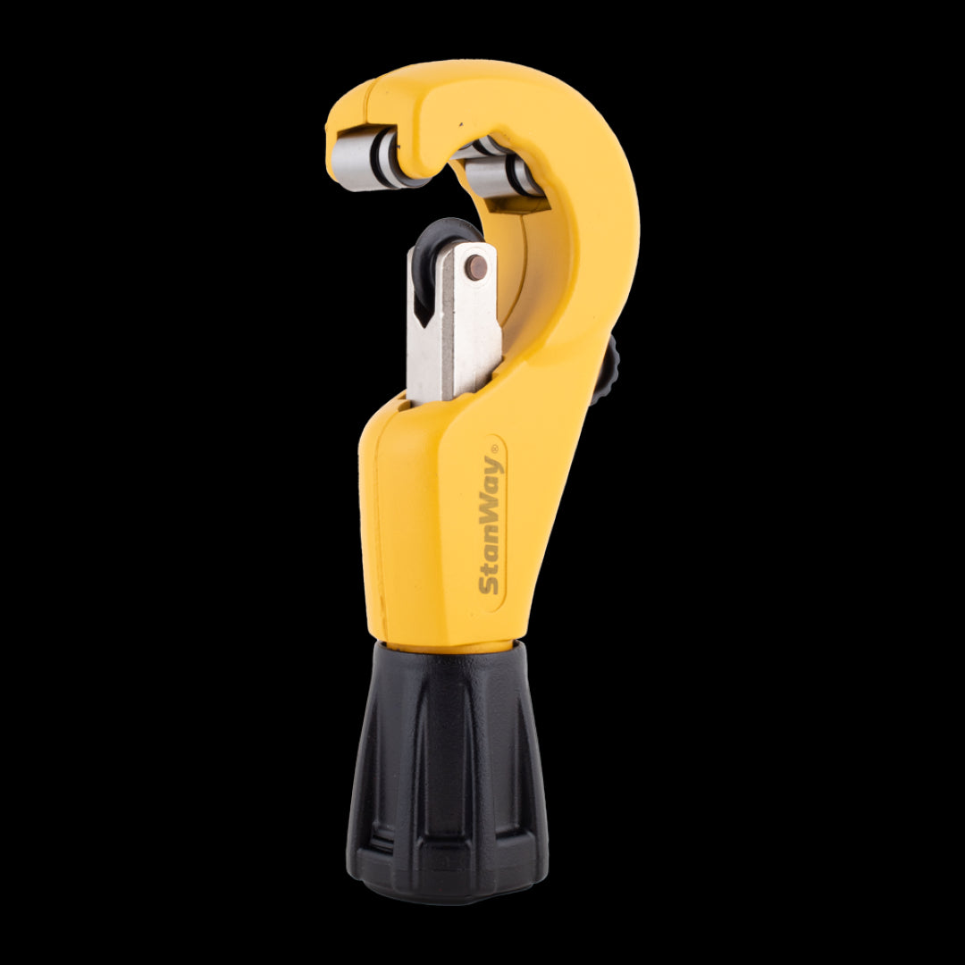 STANWAY Kompakt Pipe Cutter for precise cuts on 3-35mm thin-walled metal pipes, featuring ergonomic design and spare wheel.