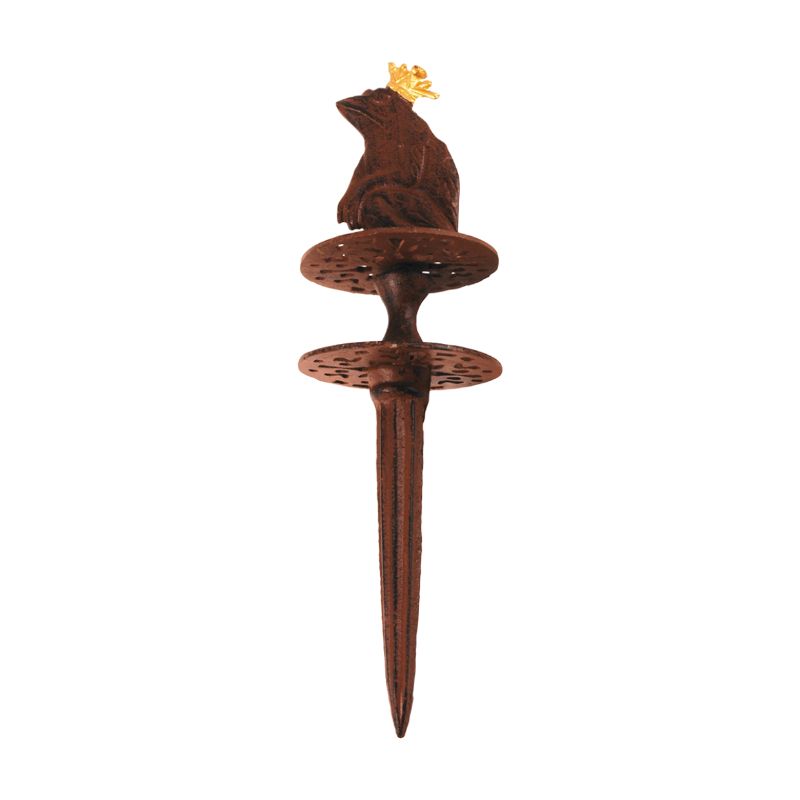 Cast iron frog hose guide, standing 34cm tall, protects plants while adding whimsical charm to your garden décor.
