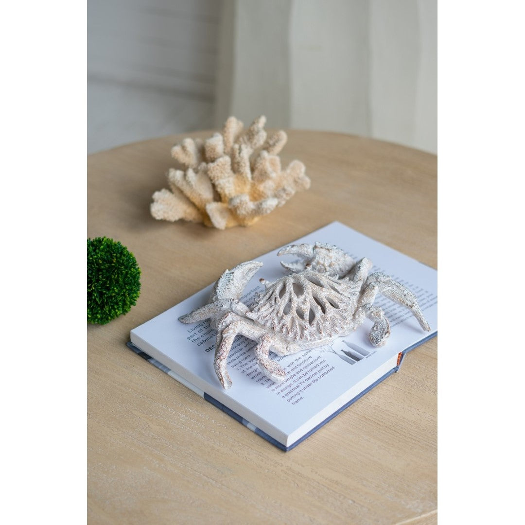 Elegant white coral-look crab ornament, 27.8 x 18.8 x 6.8 cm, featuring a textured finish for coastal-themed decor.