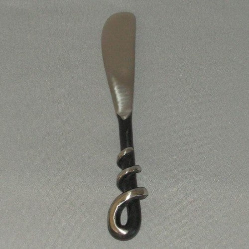 Pate knife with a 17cm stainless steel blade and spiral handle for easy spreading of pâté and soft cheeses.