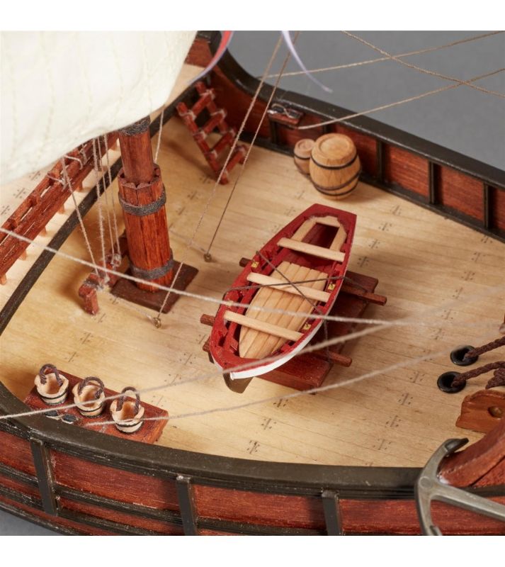 Intricate 1/65 scale replica of the Santa Maria, featuring customizable painting templates and a wooden display base.