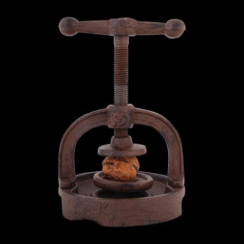 Nutcracker - Cast Iron Vintage (14 x 14 x 17cm)