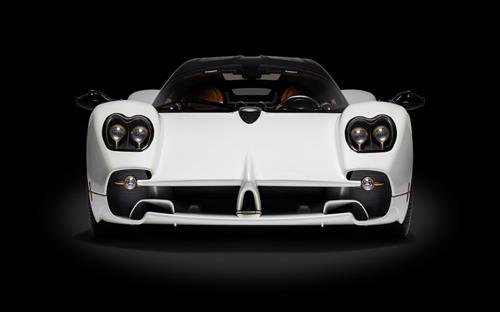 Pocher Pagani Utopia Coupe 1/8 Model Kit Bianco Perla