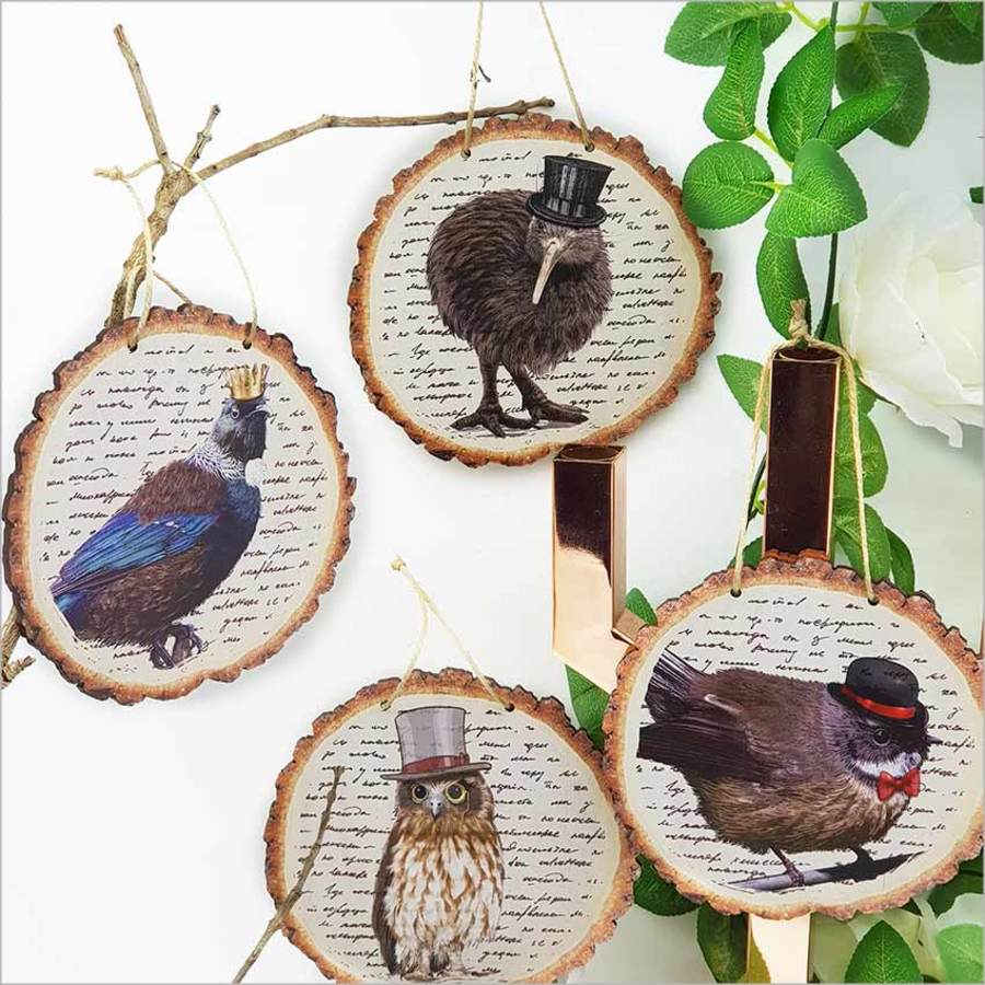 Wood slice wall art featuring a vibrant kiwi design, crafted from durable 4mm veneer, ready to hang and perfect for any decor.
