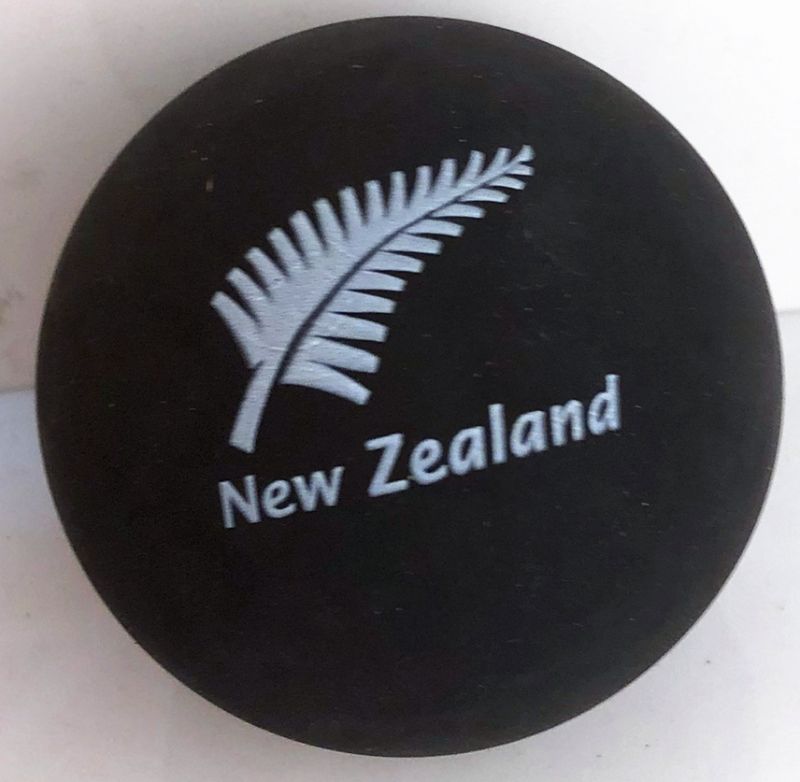 HAND BALL - HOLLOW 6CM (Set of 12)
