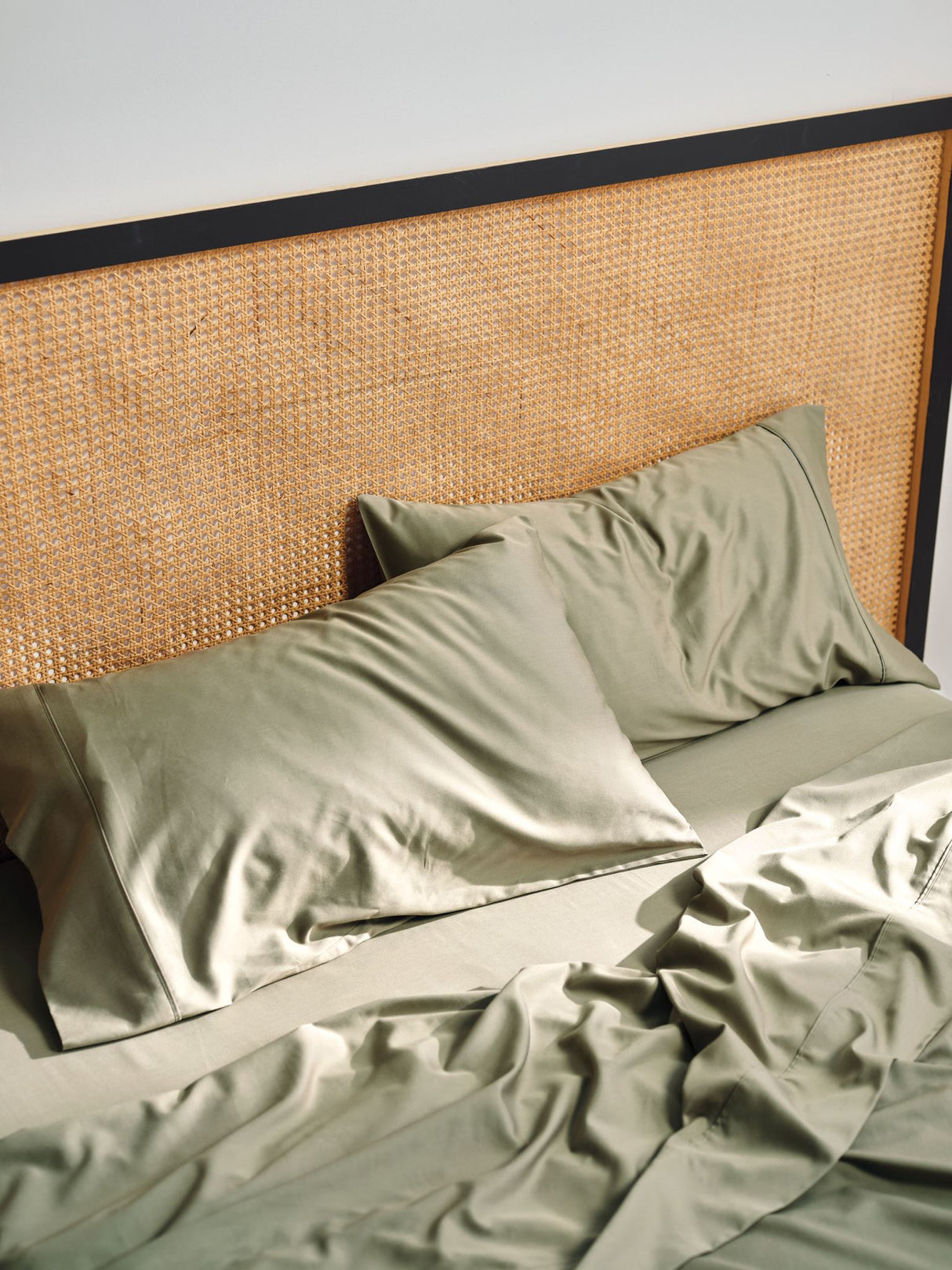 500TC Bamboo Cotton Blend Olive Sheet Set by Savona - Super King