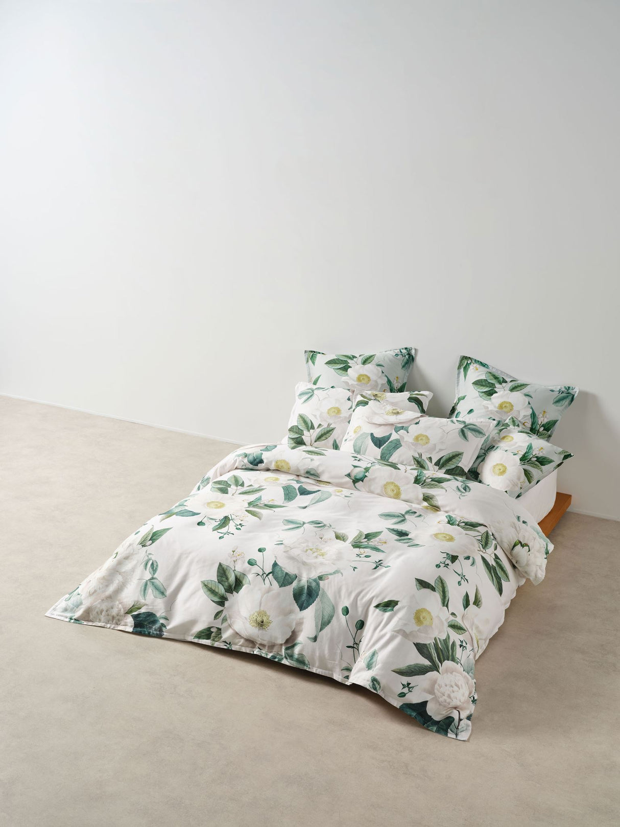 Queen - Loretta Duvet Cover Set by Savona