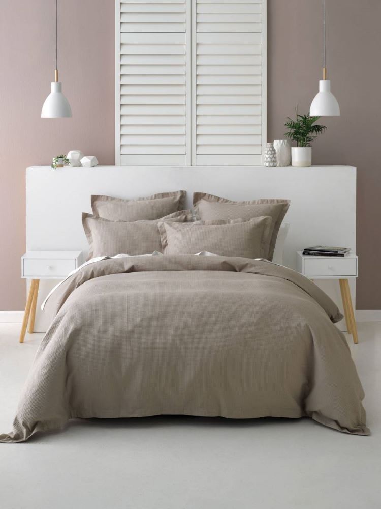 Single duvet set in Nova Taupe featuring a waffle texture, cotton materials, and elegant design for enhanced comfort.