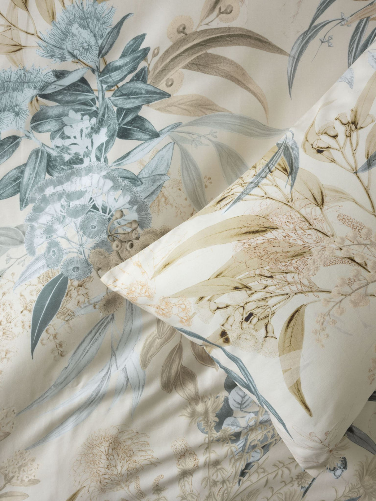 King - Sorrento Duvet Cover Set by Savona