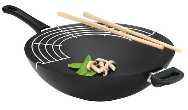 32CM Scanpan Classic Induction Wok with Stratanium non-stick coating, eco-friendly aluminum, and ergonomic design for versatile cooking.