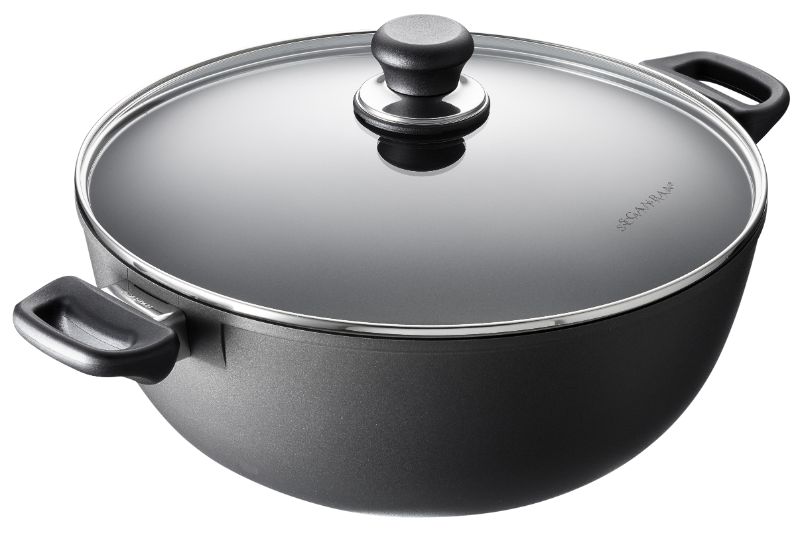 Scanpan Classic Induction Stew Pot (32cm/7.5L) with non-stick coating, recyclable aluminium, and induction compatibility.