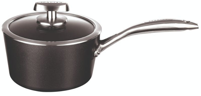 Premium 18cm saucepan with lid, PFOA-free non-stick, recycled aluminum, ergonomic handle, ovenproof, ideal for versatile cooking.