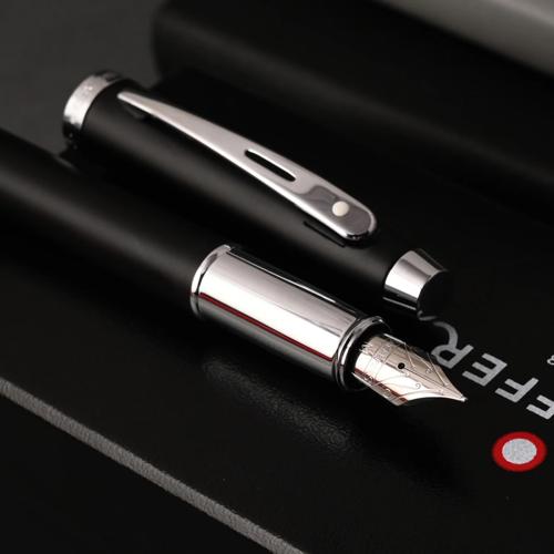 SHEAFFER® 100 MATTE BLACK WITH CHROME PLATE FOUNTAIN PEN