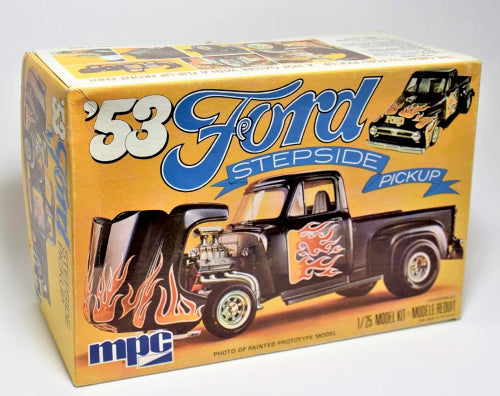 Plastic Kitsets - 1/25 '53 Ford Pickup Flip-Nose