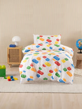 Double duvet cover set featuring colorful building blocks on a white background, crafted from 100% soft cotton for children's rooms.