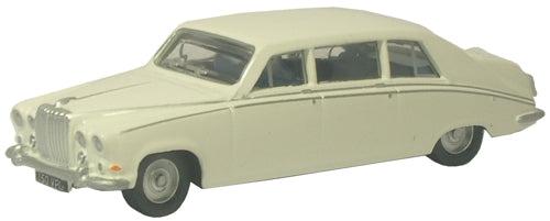 Daimler DS420 Limousine Scale Model 1:76 Oxford Old English White