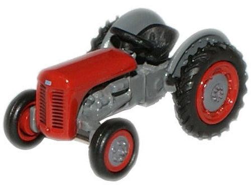 Ferguson TEA Tractor Scale Model 1:76 Oxford Red/Grey