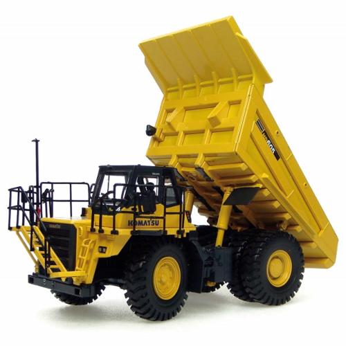 Komatsu HD605 Scale Model 1:50 Universal Hobbies Yellow