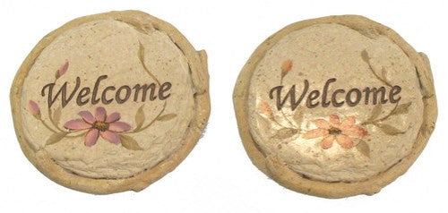 Set of four charming hanging welcome stones, each 10.5x9.6x2cm, perfect for enhancing entryways and outdoor decor.