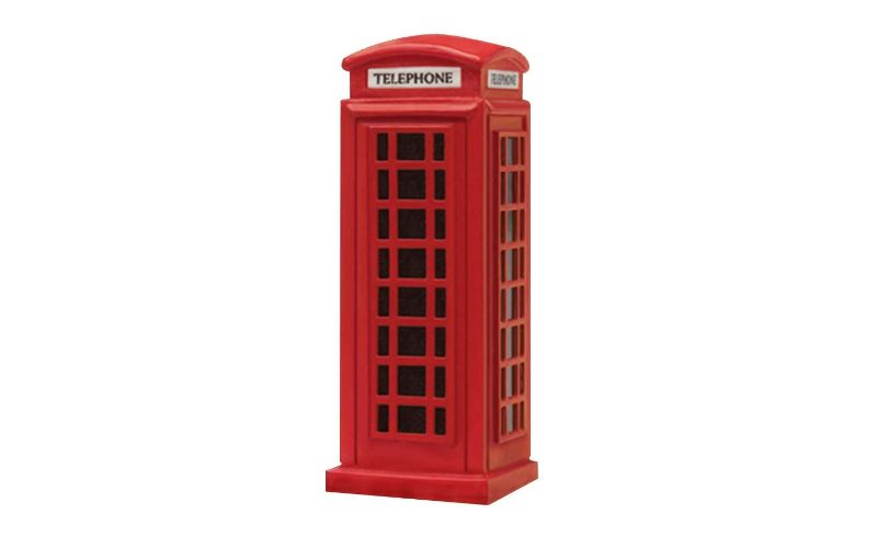 1/76 scale Hornby Telephone Kiosk model, featuring classic red design, ideal for enhancing model train layouts and dioramas.